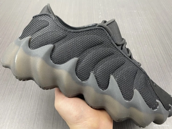 ADIDAS H68032 YEEZY 400 0714